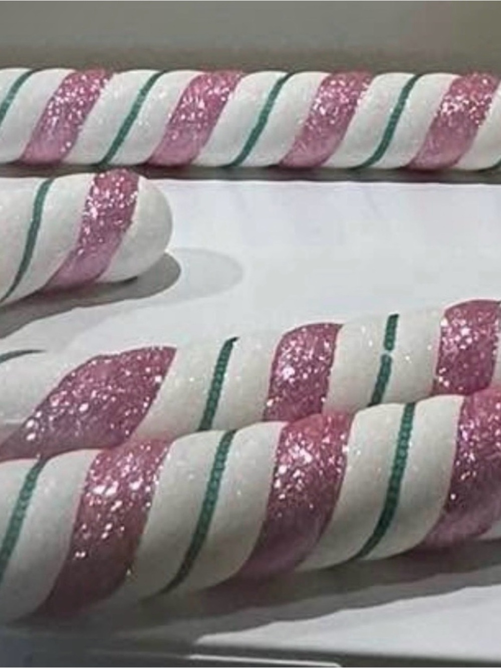 🌸New 5 Pieces Candy Cane Decor Sparkle Pink & White.